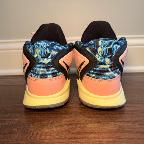 Nike Kyrie Infinity Valentine's Day Edition High Top Basketball Shoes Men’s 11.5 - Picture 4 of 12